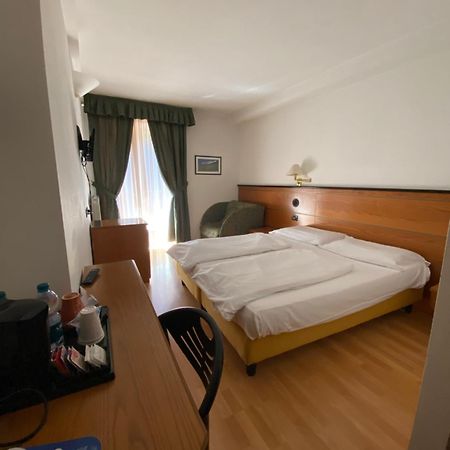 Albergo Aprica Garni Bagian luar foto