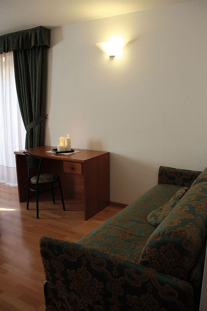 Albergo Aprica Garni Bagian luar foto